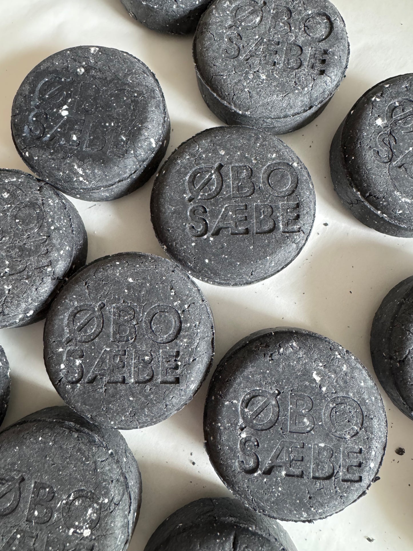 Dark sky shampoobar